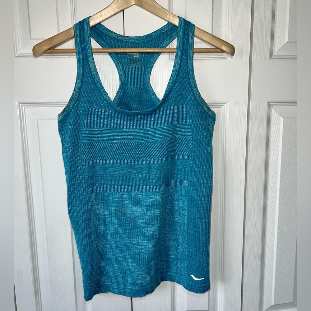 Saucony aqua racerback athletic tank Sz M